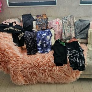 Ten pairs of leggings